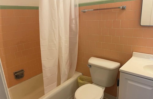 Reno/Tahoe Airport Apartment | Cozy 1-bedroom apartment. Close to River Walk and Downtown.