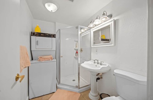 Antioch House | COZY 1Bdr, 1Ba w/ Washer & Dryer
