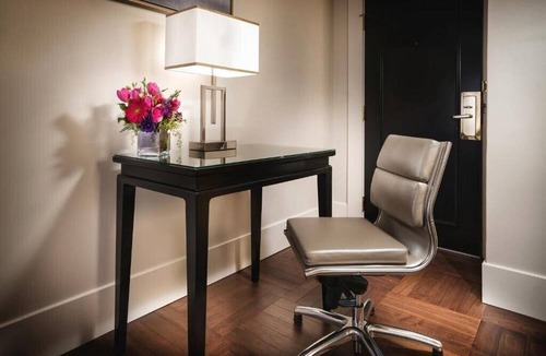 Tenderloin Apartment | Deluxe King Room Near Geary Wine And Spirits SAN