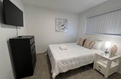 Stockton House | Lovely Charming Space