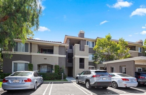 Laguna Hills Condo | Top floor cozy condo