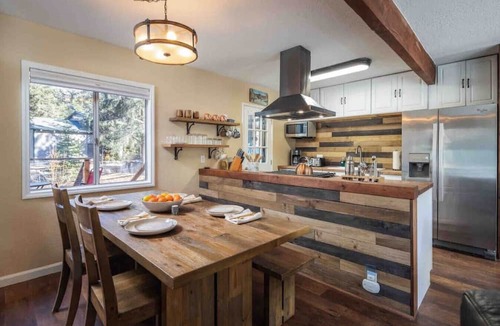 Pine Mountain Club Cabin | Spacious Home! Private Master and unique Gameroom