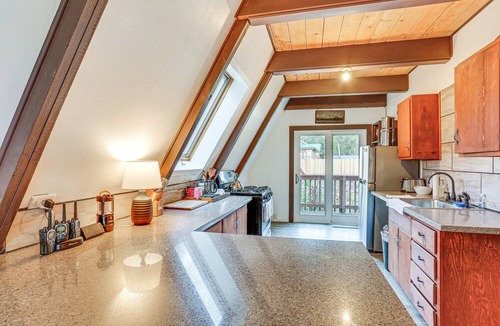 Trinity Village Cabin | Secluded Village Gem w/ Deck, Trinity River Access