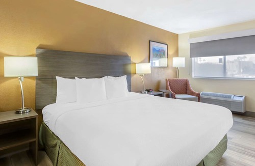 Superstition Springs Hotel | Best Western Superstition Springs Inn