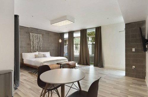 Riverside Apartment | Tempe Studios