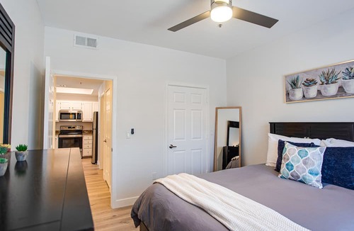 Central Scottsdale Condo | 2BR Scottsdale Ground Floor Condo w Pool, Hot Tub, Close to Mayo!