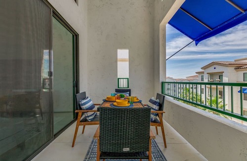 Ocotillo Condo | Wowie! This Resort Style Penthouse is it! 30 night Min
