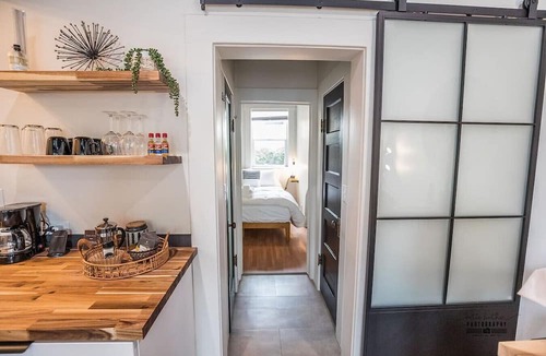 Downtown Apartment | Modern Escape Downtown Hotspot Near Hospitals