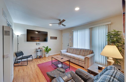 Pacific Beach Apartment | San Diego Gem: Walk to Bay, Beaches & Boardwalk