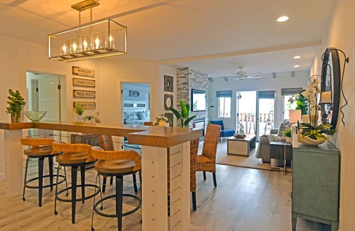 Avalon Condo | H890: Breathtaking ocean front villa, 2 Fireplaces, Cart, King Bed, VIEWS