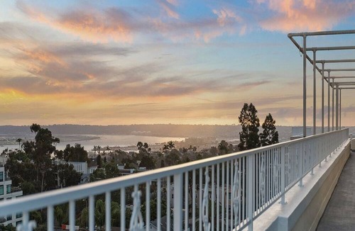 Park West Apartment | Studio San Diego Fun in the Sun!