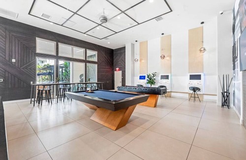 Kearny Mesa Apartment | Deluxe Penthouse Paradise: Heated Pool, Gym, Games. Parking