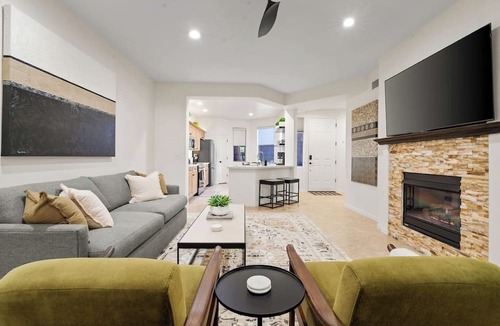 Kierland Condo | Resort Style Living - Golf, Heated Pool, Spa, & Gym