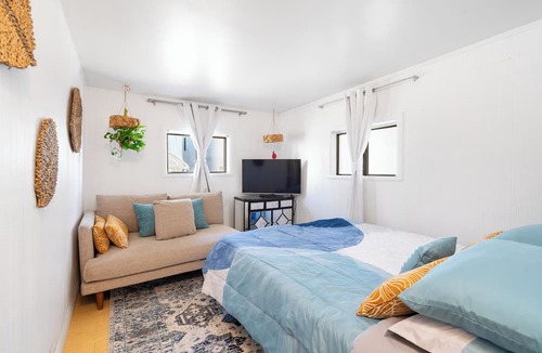 El Porto Condo | Coastal Haven Steps to Sand w/Garage & Rooftop