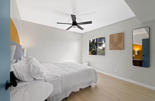 Bay Park Apartment | Ocean View 2-bedroom Luxury apartment with AC in San Diego