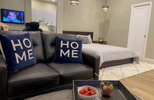 Torrey Highlands Apartment | 7-Mile to Del Mar Beach, Private Studio, AC, Full Kitchen, In-Unit Washer/Dryer