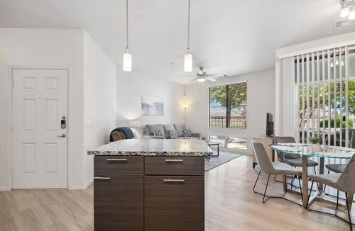 Gilbert Apartment | Pure Suites Gilbert Pool, Gym, Spa, Volleyball