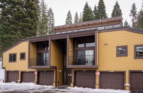 Alpine Meadows Condo | New Listing! Cozy Mountain Retreat Near 5-Lakes Hiking Trail & River Rafting, by Tahoe Time VR