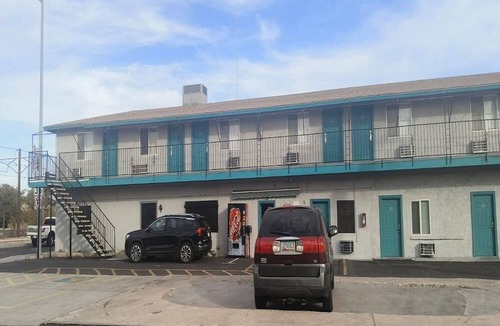 Mesa Apartment | 2 Queen Beds with Kitchenette Non-Smoking
