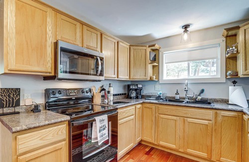 Ponderosa Park Cabin | Deck, Trails & Forest Views! Ponderosa Park Cabin