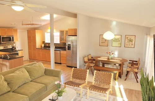 Serra Mesa House | Sage & Sea – Snapdragon Stadium, Central San Diego, 15 min away from Beach