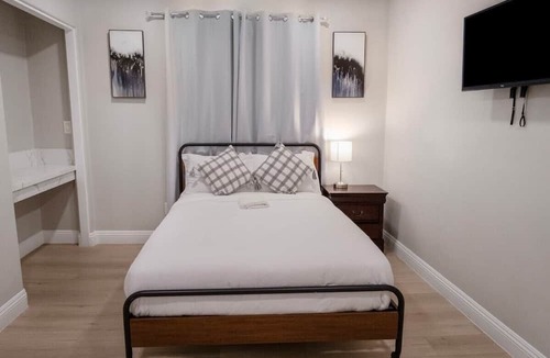 Lemon Grove Apartment | 8356 Adam 2bed 2bath back unit by sdstay