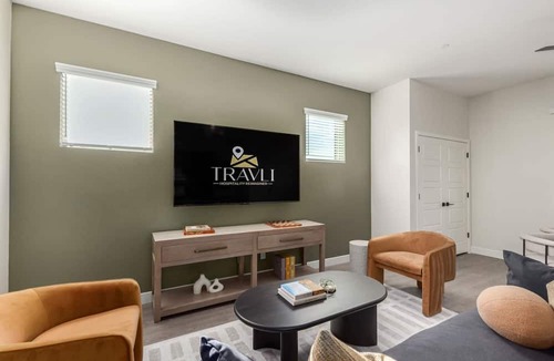 North Scottsdale Condo | Macallister Luxe 1008 | Close to Golf |Heated Pool