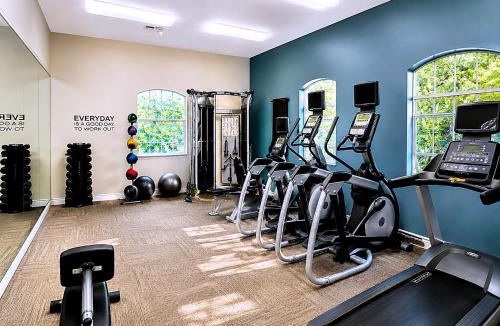 Marina del Rey House | Private Room & Bath in Shared Apartment Near Marina with Gym Pool Sauna