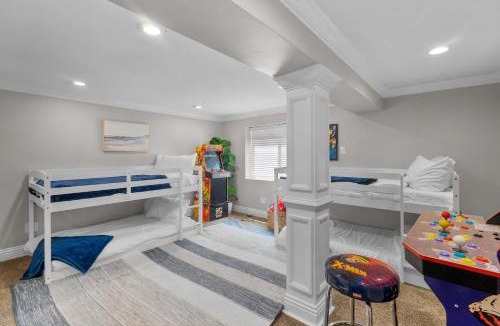 Northwest San Pedro House | San Pedro 5BR - Coastal Retreat by Colby & Conrad