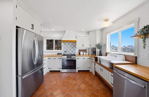 Golden Hill House | Golden Hill Escape Near Balboa Park & Zoo