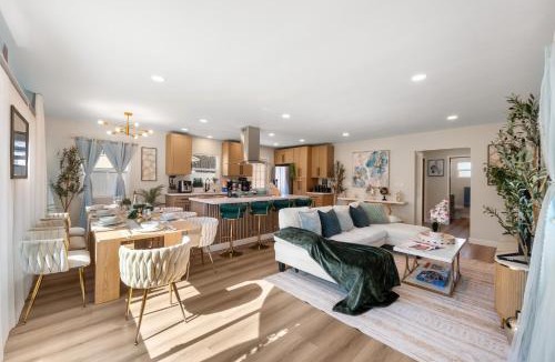 San Carlos House | Entire Private Home with 3 King Beds, Gated Yard, 4 Parking, Ranch-Style, Available Now