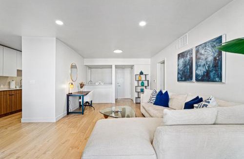 Marina del Rey Apartment | Urban Tide - A Designer Escape Overlooking the Docks