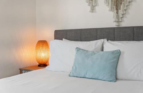 Belmont Heights House | Walk to Beach - Beach Gear - Easy Parking