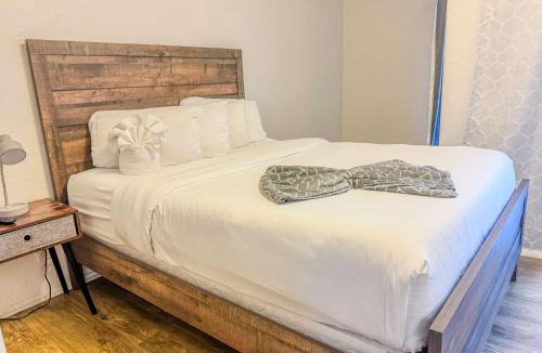 Cortez Hill Apartment | Charming 2nd Ave Lofts in Downtown San Diego with Parking