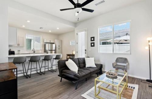 Sundance Apartment | Fresh Modern Home in Buckeye with Pool,BBQ