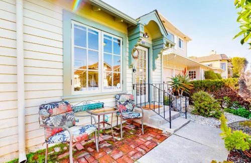 Beach Hill - Beach Flats House | Steps to Sand: 'Beach Hill Bungalow' w/Patio
