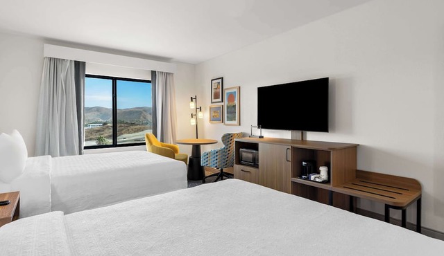 Hampton Inn & Suites Corona, Ca