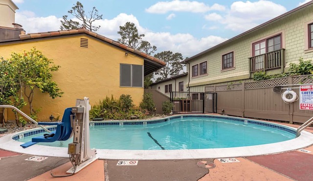 Best Western Carmel's Town House Lodge