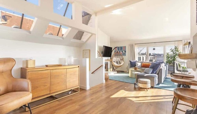 Spectacular Ocean & Pier View Home Near LA Stadiums & LAX