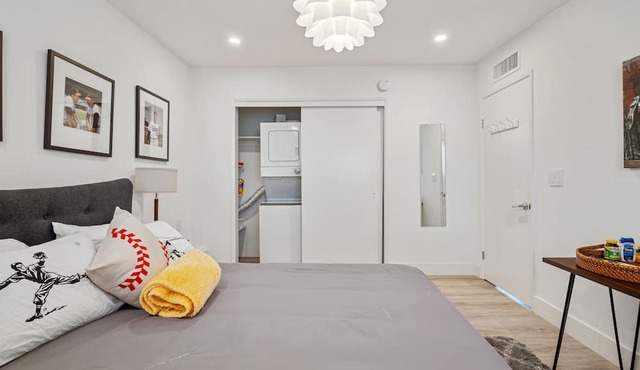 Entire *Retro* Condo in Old Town Scottsdale!