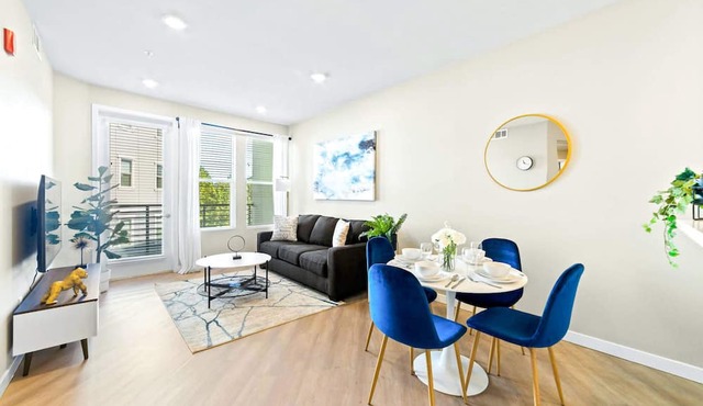Sparks Marina 1BR | Pool, Balcony & Waterfront