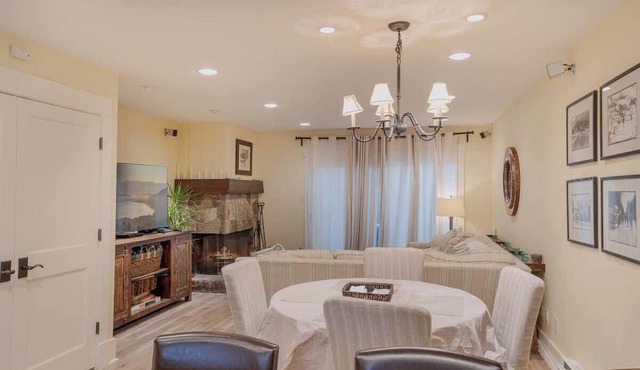 Steps from Beach-N-Mins to SKI - Updated Interior
