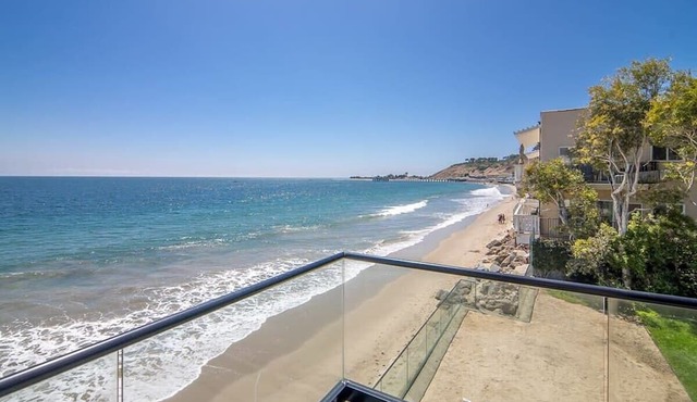 SA Beach Suite #10 by Stay Awhile Villas