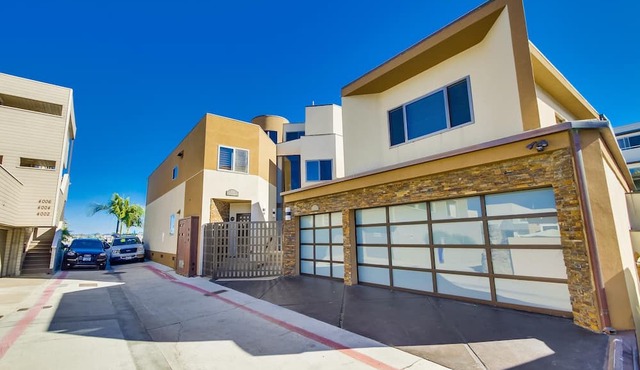 Villa on the Bay | 1BR Bayfront in Mission Beach