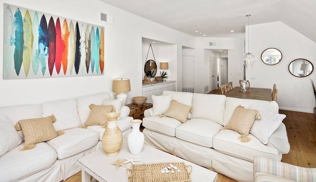 Bay Front Luxury Penthouse w/elev. & AC! Enjoy multiple outside patios & views!