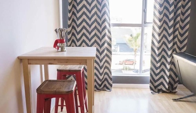 Executive rental in heart of Downtown San Diego walk to Convention Ctr & Petco