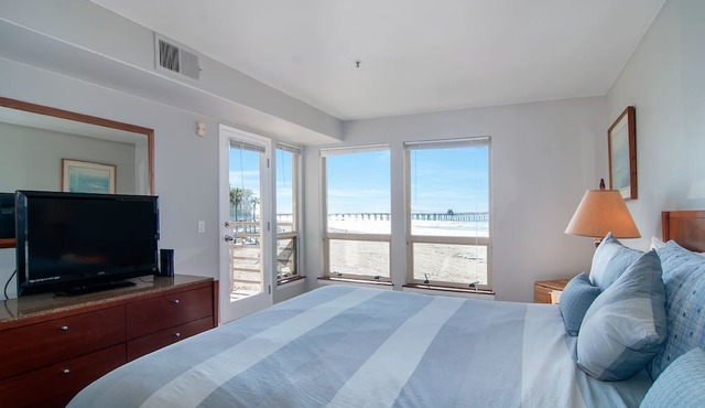 3 Bedroom With Incredible View Of The Ocean And Pier