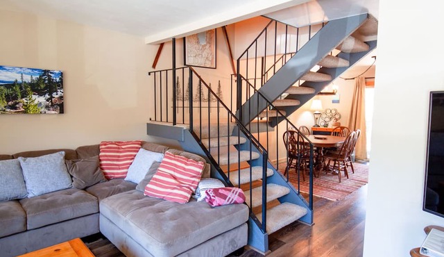 Thompson's Landing-3 bedroom, 2.5 bath-Remodeled with great views from deck