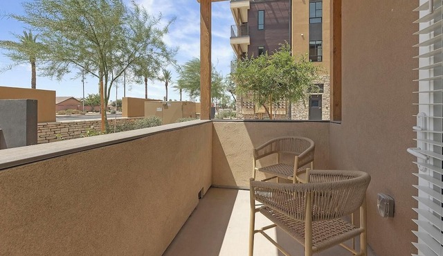 Landing | Modern 2BD, Clubhouse