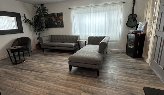 Stadium Stay! Cozy 2BR Steps from SoFi & Kia Forum